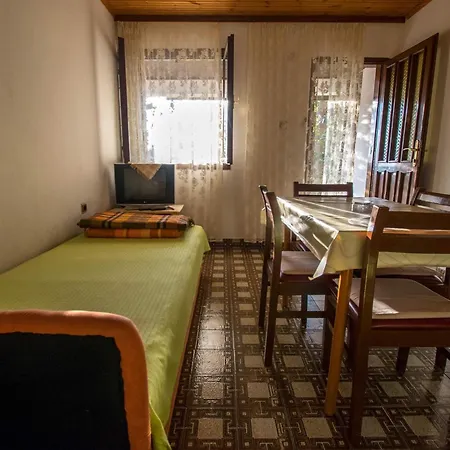 In Starigrad-paklenica 6852